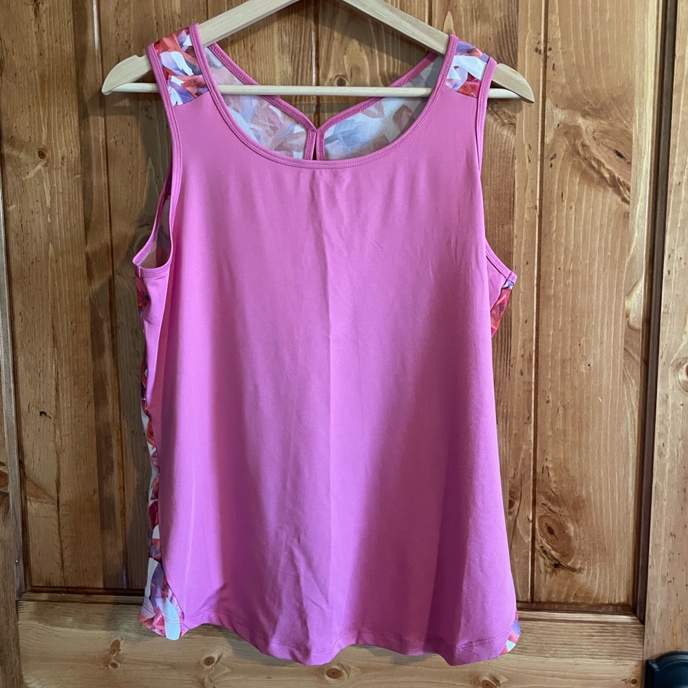 Adrienne Vittadini Athletic Set- Tank Top & Matching Capri Leggings